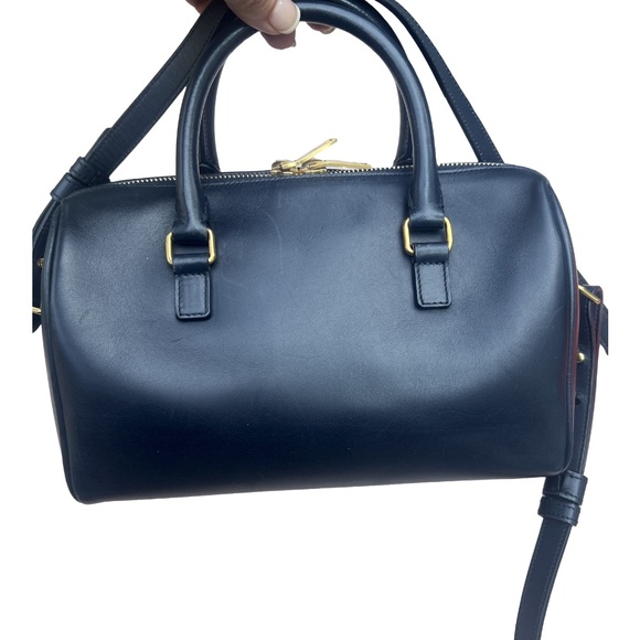 Saint Laurent Black Leather Women's Bag - Picture 10 of 16